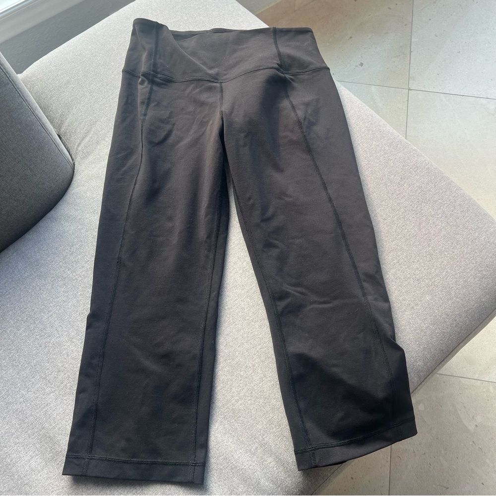 991. EUC - Lululemon Black Crops